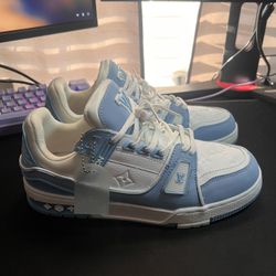 LV Trainers Size 9