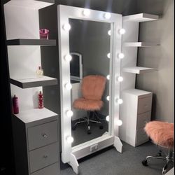 Mirror With 2 Shelves 