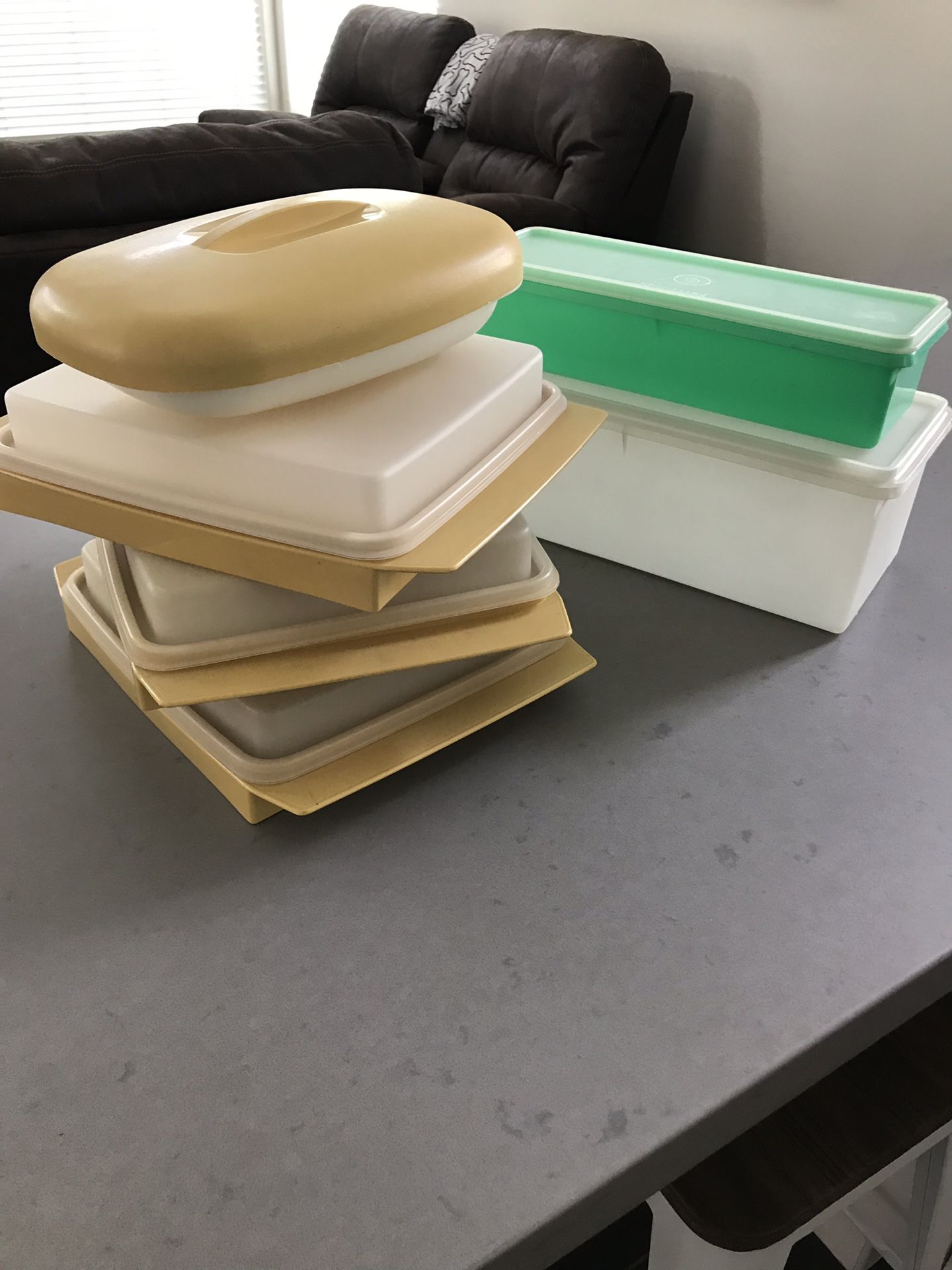 VINTAGE TUPPERWARE BUNDLE