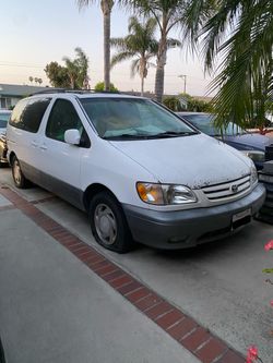 2002 Toyota Sienna