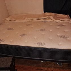 Beauty Rest Mattress With Adjustable Bed Frame