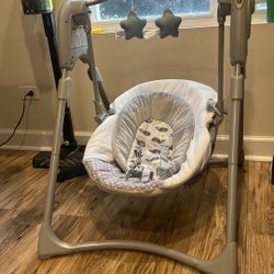 baby swing new condition 