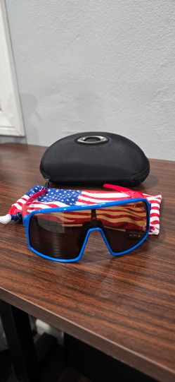 Oakley Custom Sutro S