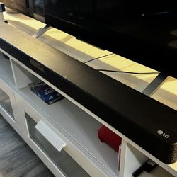 LG Surround Sound System with Wireless Subwoofer and Speakers