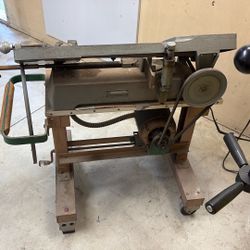 Craftsman Band Saw. 