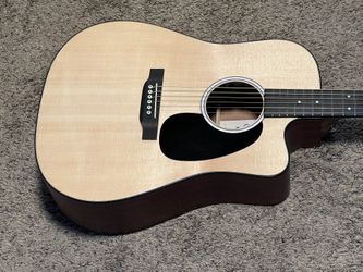 Martin special sale dreadnought cutaway 11e