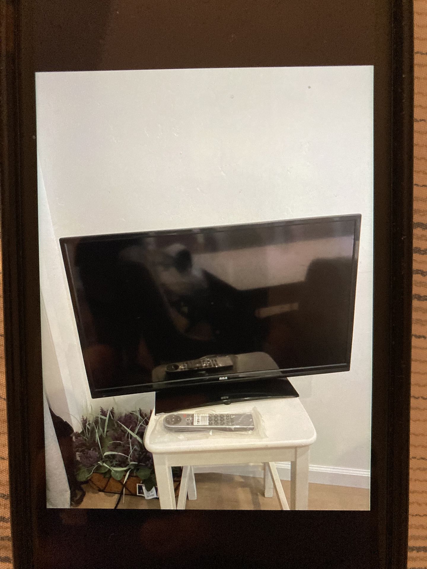 ✨ 📺 32 inch TV RCA ✨HDMI + Remote Movie fans for the extra room or a kids room excellent cond