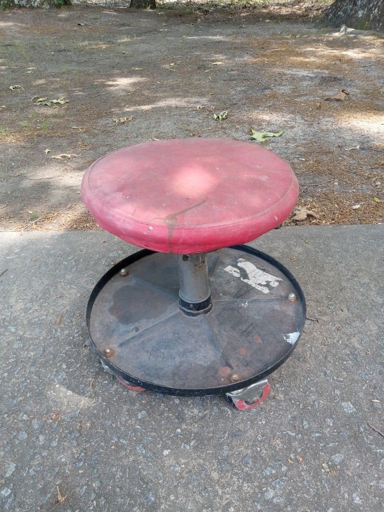 Rolling Work Stool