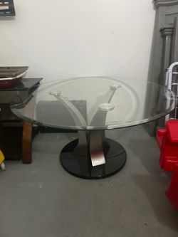 Luxurious Glass Coffee Table