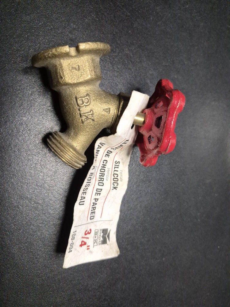 B&K Mueller - 108-004; 3/4" FIP ( Female) Brass Sillcock