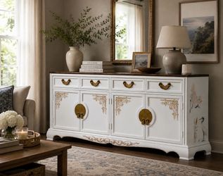 Bernhardt Chinoiserie buffet/ sideboard, brass hardware, hand painted