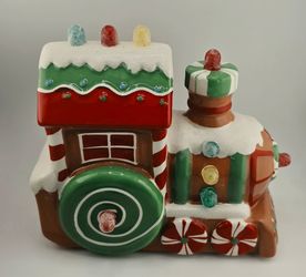 Hallmark Decorative Tabletop 2011 Christmas Express Musical Light-up Gingerbread Train