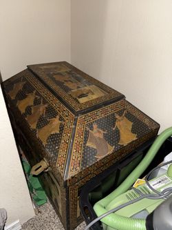 Large Hand-Painted Indian Wooden Storage Chest / Trunk – Vintage Boho Decor