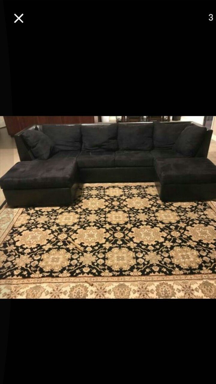 Black Sectional couch with ottoman, 🛋