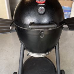 Char-griller’ Akorn Egg/grill(225$)
