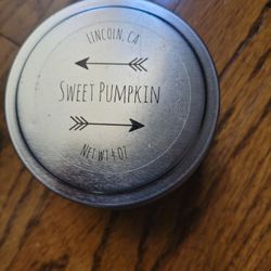 Hand Made Sweet Pumpkin Candle 