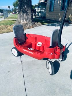 Radio flyer wagon