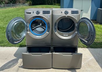 Washer and dryer set