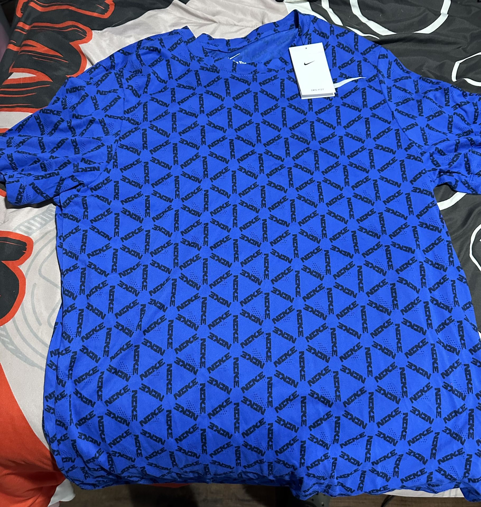 Brand New Nike Royal Blue Extra Large T-Shirt