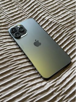 iPhone 13 Pro Max — UNLOCKED —