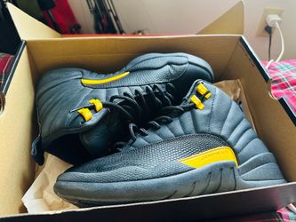 Jordan 12 black taxi sz 9