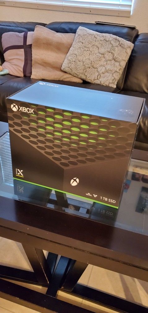 Brand New Microsoft - White Xbox One S 1TB Roblox Console Bundle for Sale  in Hayward, CA - OfferUp