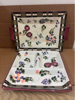 New 2-Piece Oneida Kitchen Strawberry Plaid Hand Painted Tray Platters