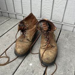 Vintage red wings Boots