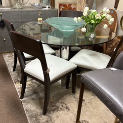 New Fabulous Quality Modern Round Dining table 