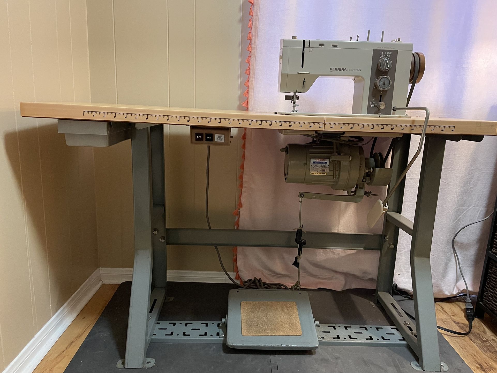 Bernina Industrial 950 Sewing Machine and Table