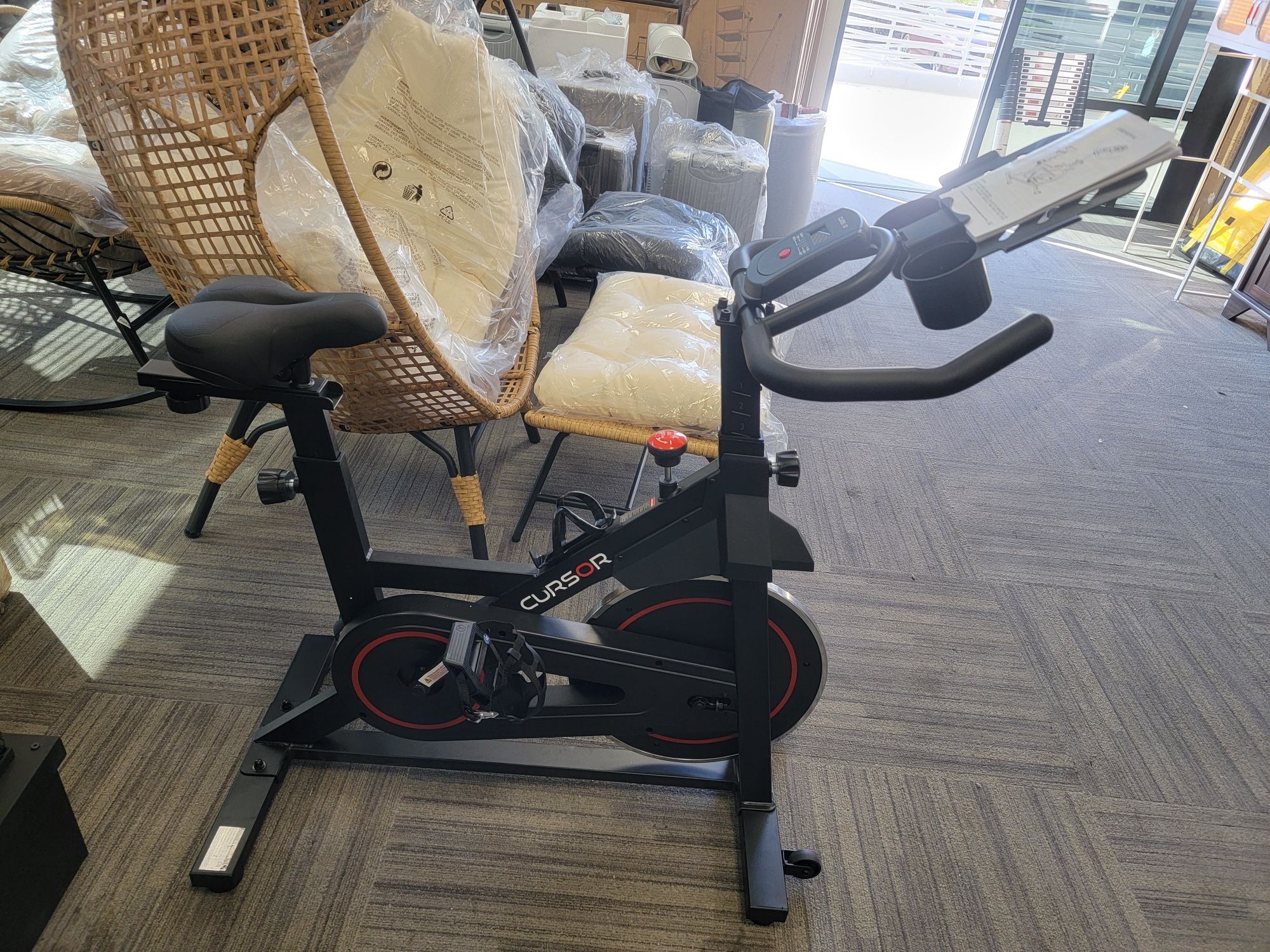 ITNESS Exercise Bike, Stationary Bikes for Home, 300 LBS Capacity, Workout Bike with Silent Belt Drive, Indoor Cycling Bike with Extra Comfort Seat/IP