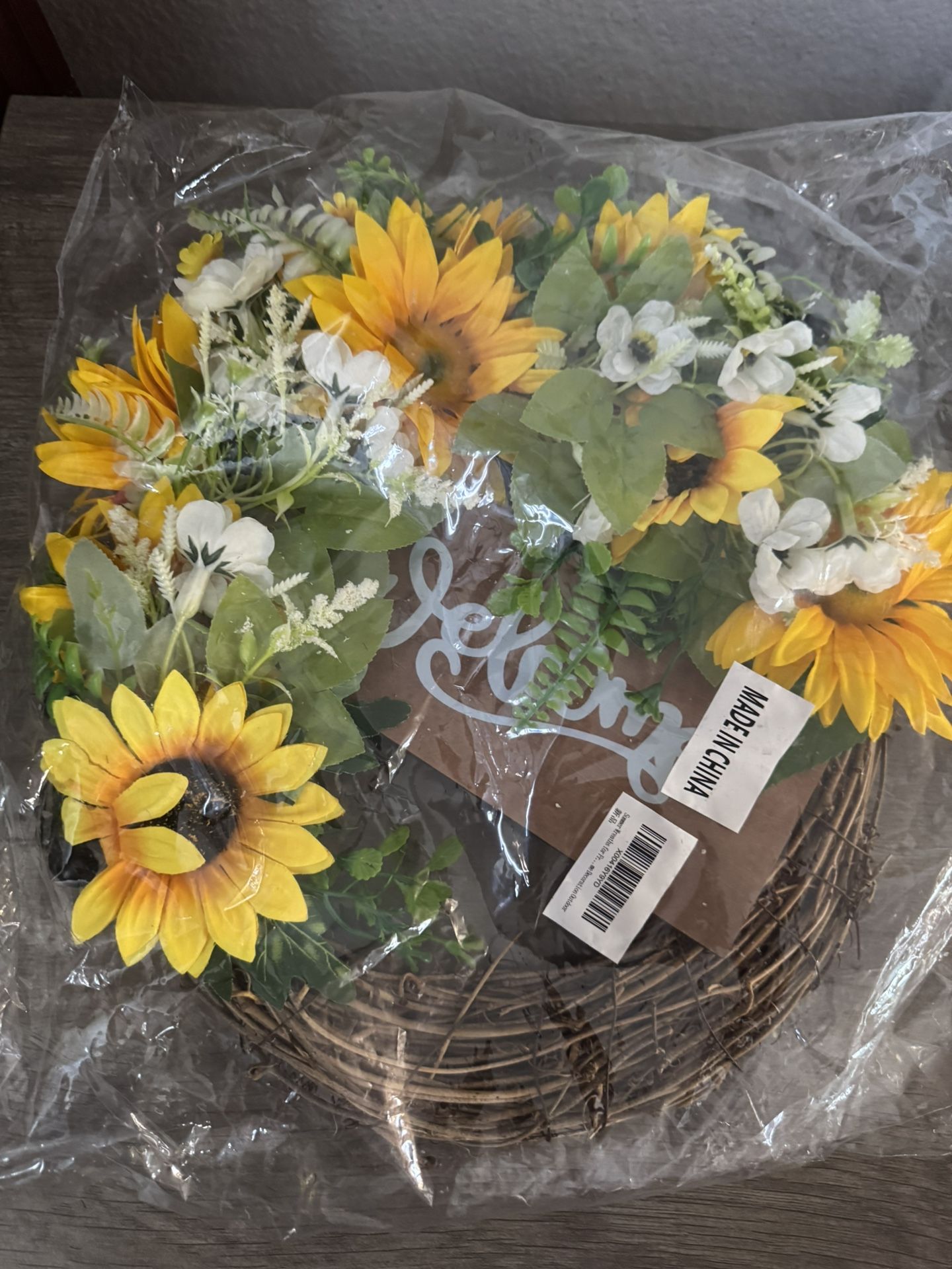 door wreath. 🌻🌱🌻🌻🌱