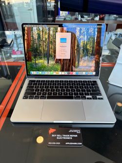 Apple 13” MacBook Air M3 Chip 16GB Ram 512SSD! 90 day warranty! Financing available!