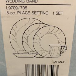 Mikasha Fine China Wedding Band 