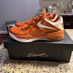 Size 13  Nike Zoom KD 4 2025 Texas Longhorns SKU IB3555-800 Brand New