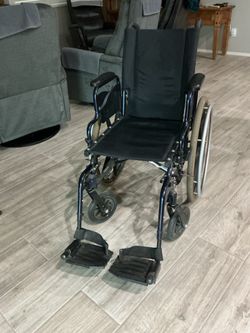 Invacare Wheelchair 9000 XT Seriel  # ATO 9 XT. Highly customizable wheelchair