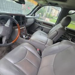 2003 Escalade Interior Seats Dash console 