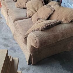 Love Seat & Soffa.