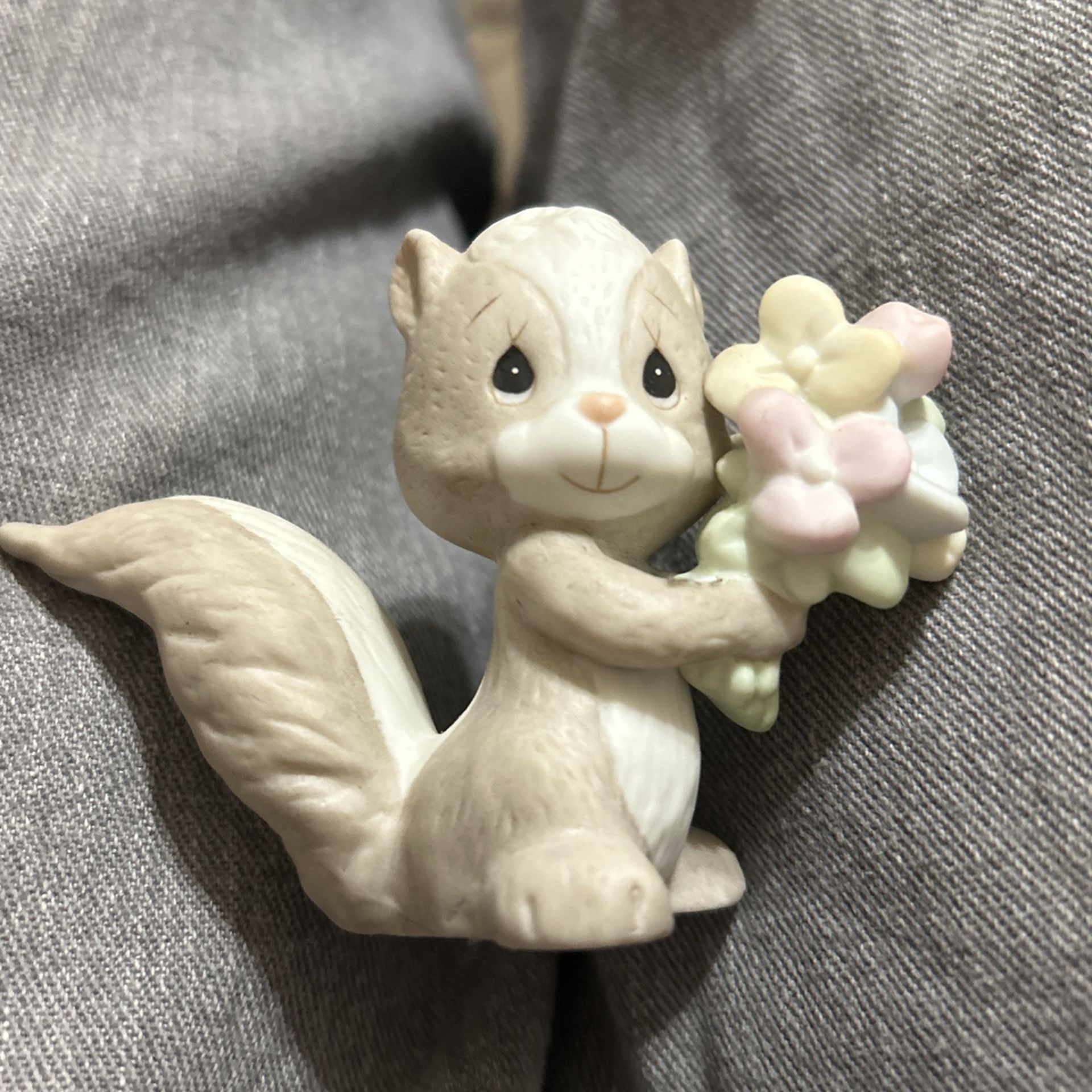 Precious moment 1990 members only