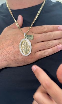 10KT Gold Chain Set / Natural Diamond Virgin Mary Pendant