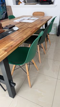 8 Chairs  (NOT $120) just $80 great condition