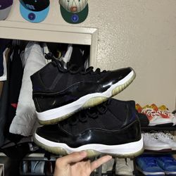 Jordan 11 Space Jam Size 9.5