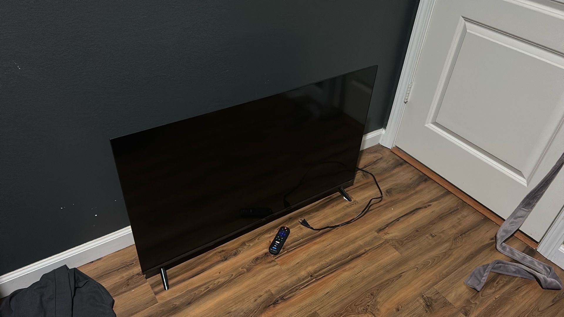 43" TCL Roku tv