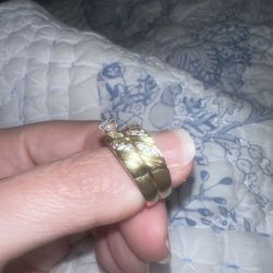 Beautiful 14k wedding set with diamonds