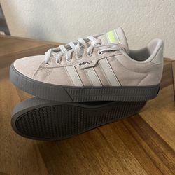Adidas Daily 3.0 Size 7Y 8.5 W