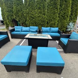 Outdoor Furniture With Luxury Fire Pit Table.