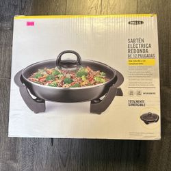 12 In Round Electric Skillet