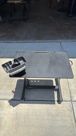 Desk/tray table