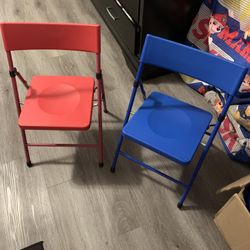 2 Kid Chairs 