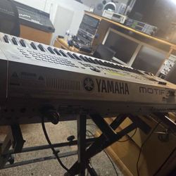 Yamaha Motif 61 Keys
